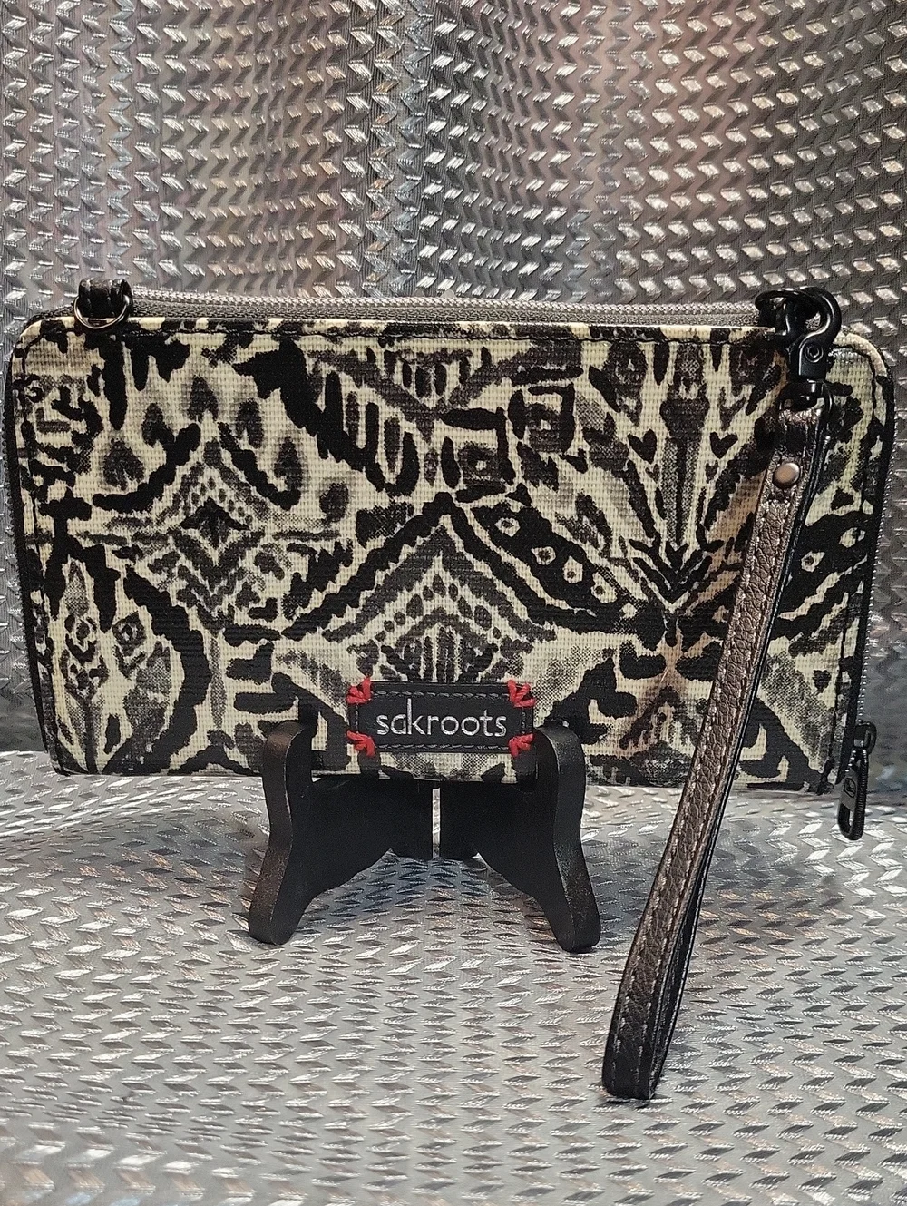 Sakroots Black & Cream Patterned Wristlet Clutch with Detachable Strap